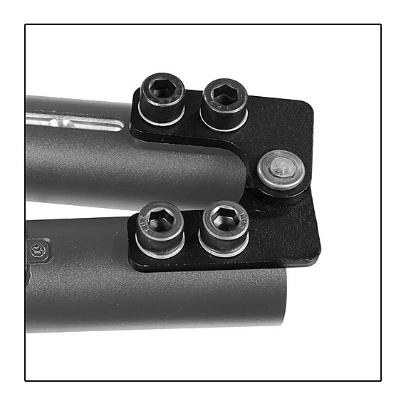 MEGABATTEN Connector Strip